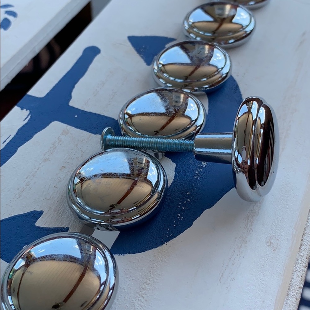 Silver metal knobs - Picture 3 of 4